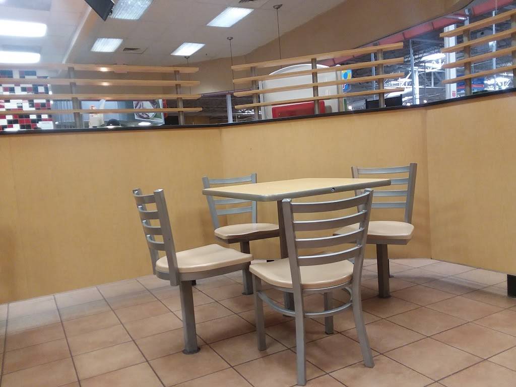 McDonalds | cafe | 700 W El Monte Way, Dinuba, CA 93618, USA | 5595916446 OR +1 559-591-6446