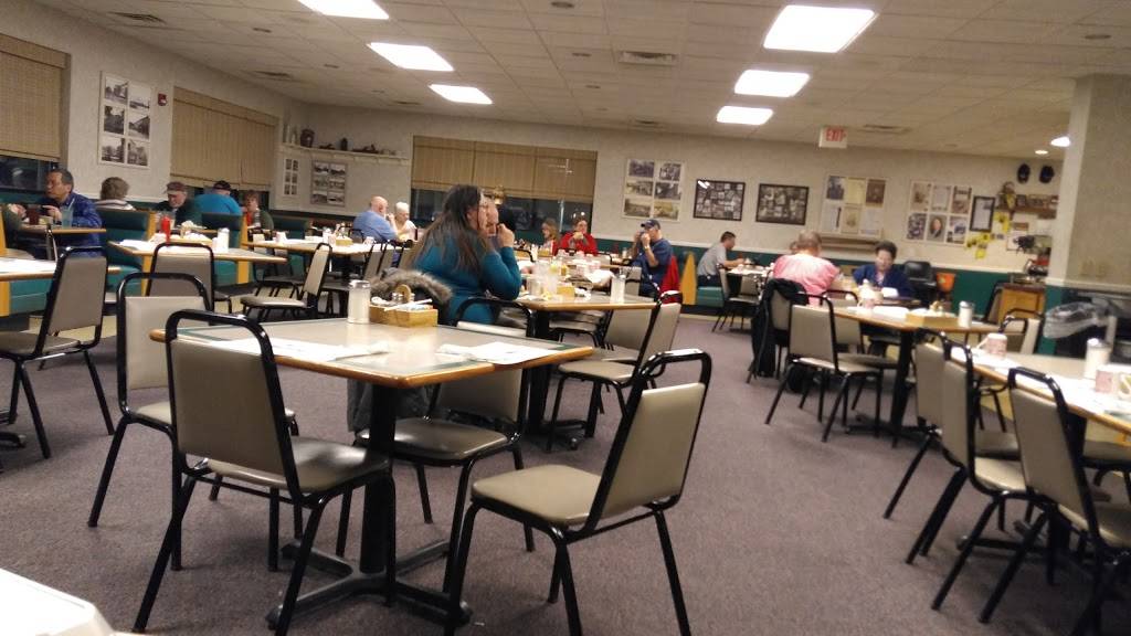 Cronks Oakridge Restaurant | restaurant | 9103 Mason Dr, Newaygo, MI 49337, USA | 2316522508 OR +1 231-652-2508