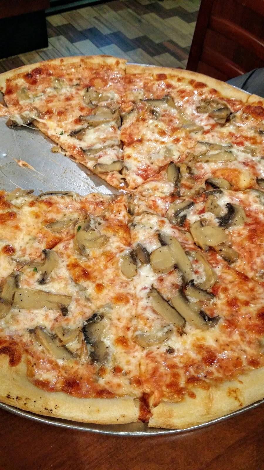 Ginos Pizza of Great Neck | restaurant | 2357, 60 Middle Neck Rd, Great Neck, NY 11021, USA | 5164871122 OR +1 516-487-1122