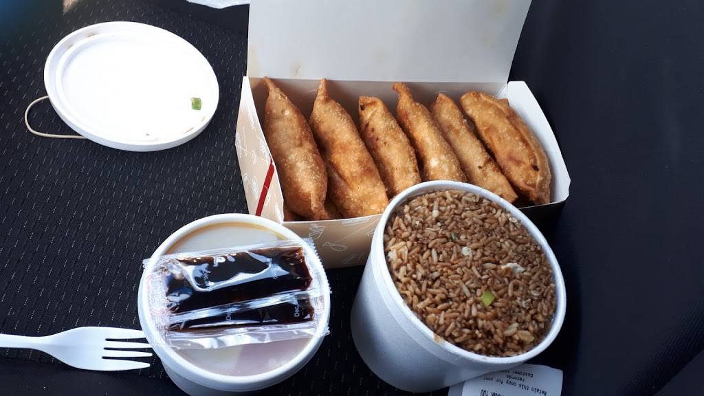 Lucky King Take Out | restaurant | 1134 Cadboro Rd, Gloucester, ON K1J 9K4, Canada | 6135649888 OR +1 613-564-9888