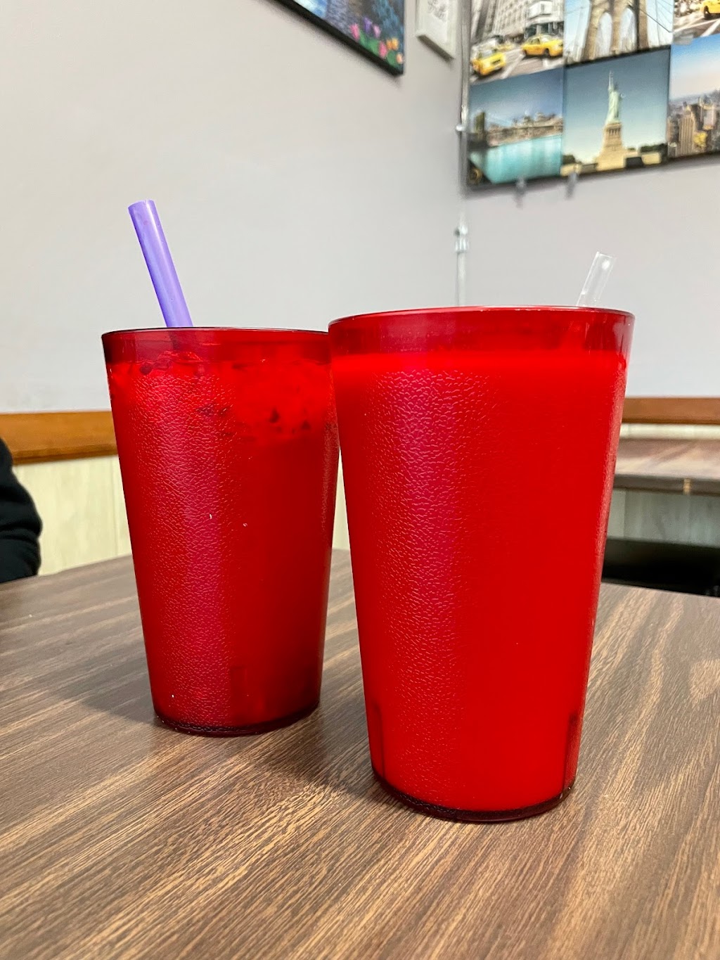 Pupuseria El Buen Sazón | restaurant | 17405 Clark Ave, Bellflower, CA 90706, USA | 5628666846 OR +1 562-866-6846