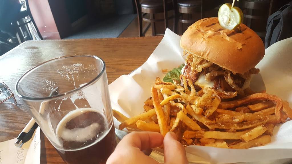 Cortlands Garage Chicago | restaurant | 1645 W Cortland St, Chicago, IL 60622, USA | 8479421364 OR +1 847-942-1364