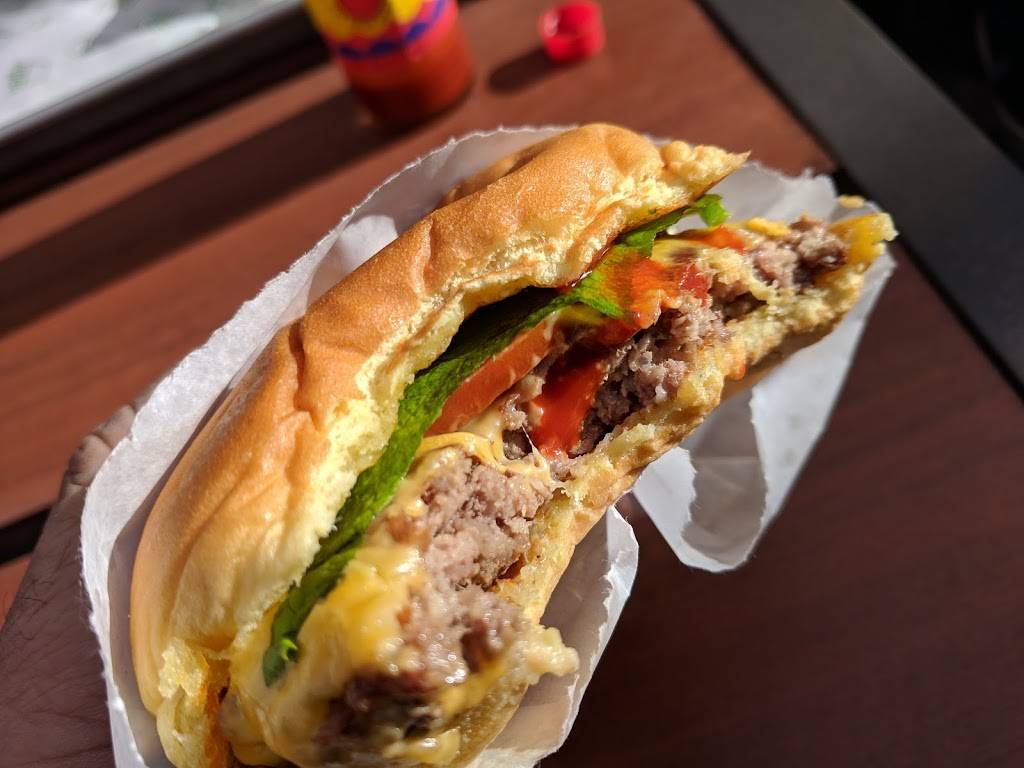 Shake Shack | restaurant | 905 S Grand Central Pkwy #1700, Las Vegas, NV 89106, USA | 7025701613 OR +1 702-570-1613