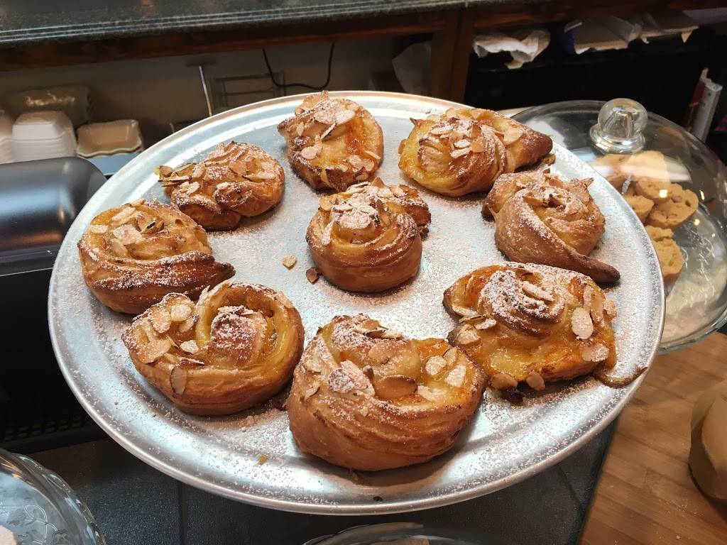 Colleonis Eatery & Bakery | cafe | 12731 McGregor Blvd, Fort Myers, FL 33919, USA | 2392083114 OR +1 239-208-3114