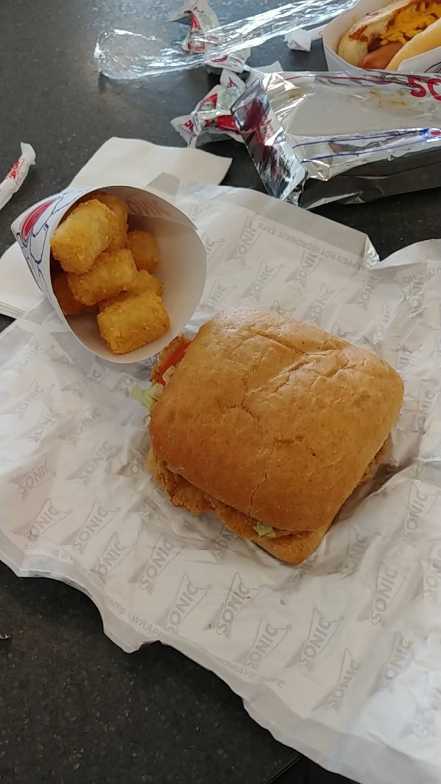 Sonic Drive-In | restaurant | 5195 W 34th St, Houston, TX 77092, USA | 7136838178 OR +1 713-683-8178