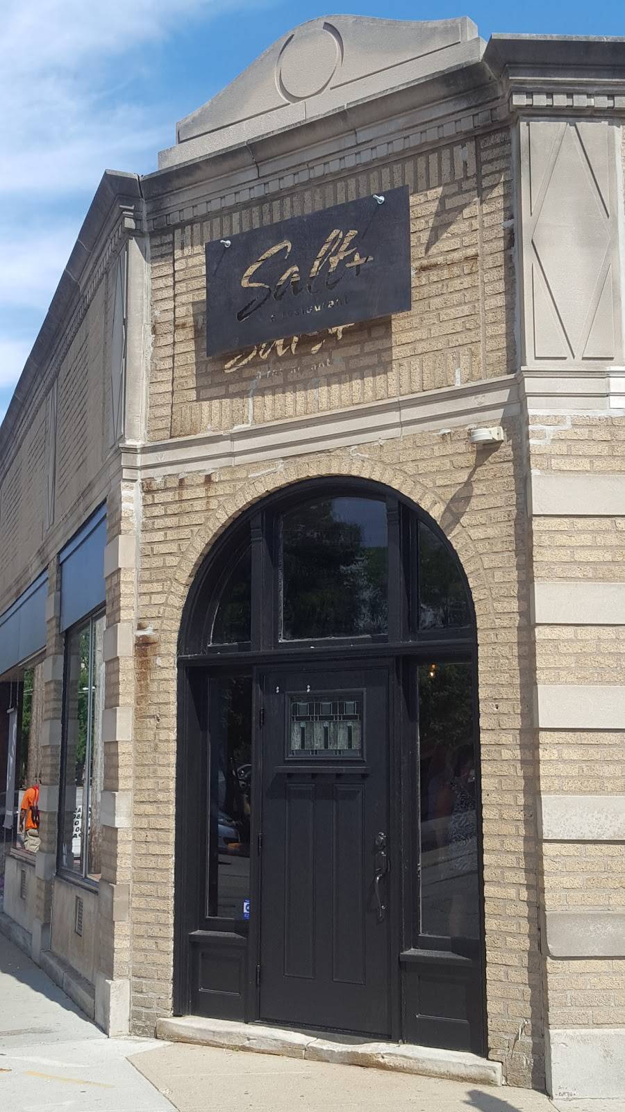 Salt | restaurant | 17625 Detroit Ave, Lakewood, OH 44107, USA | 2162214866 OR +1 216-221-4866