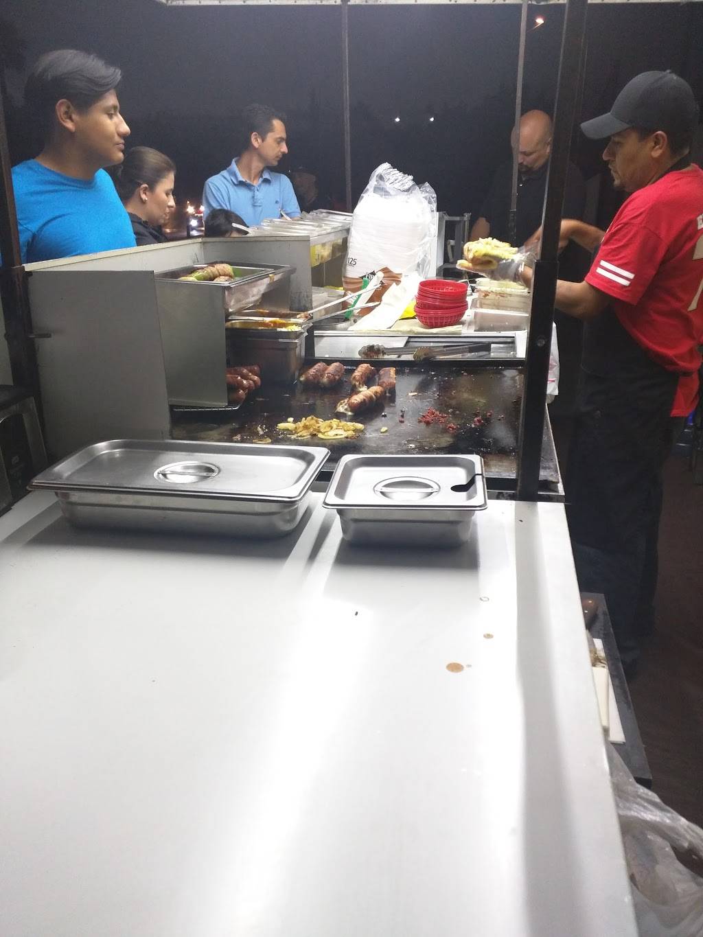 Dogos De Hemosillo | restaurant | Av. de Las Americas Ote. 5995, Lomas de Agua Caliente, 22024 Tijuana, B.C., Mexico | 016646287504 OR +52 664 628 7504