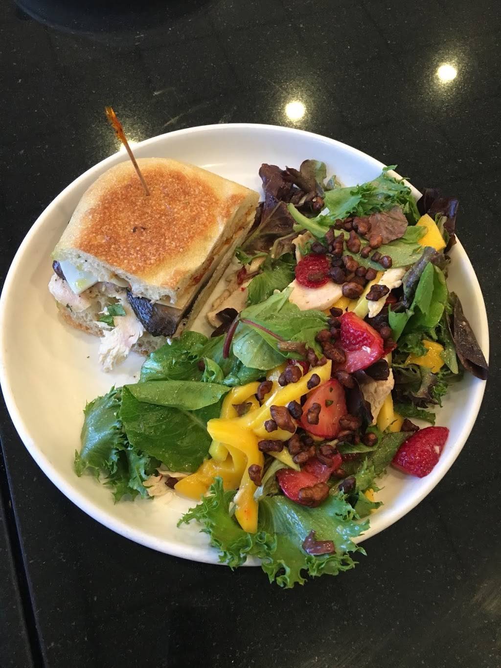 Lettuce Restaurant & Catering | restaurant | 1632 Locust St, Walnut Creek, CA 94596, USA | 9259335600 OR +1 925-933-5600