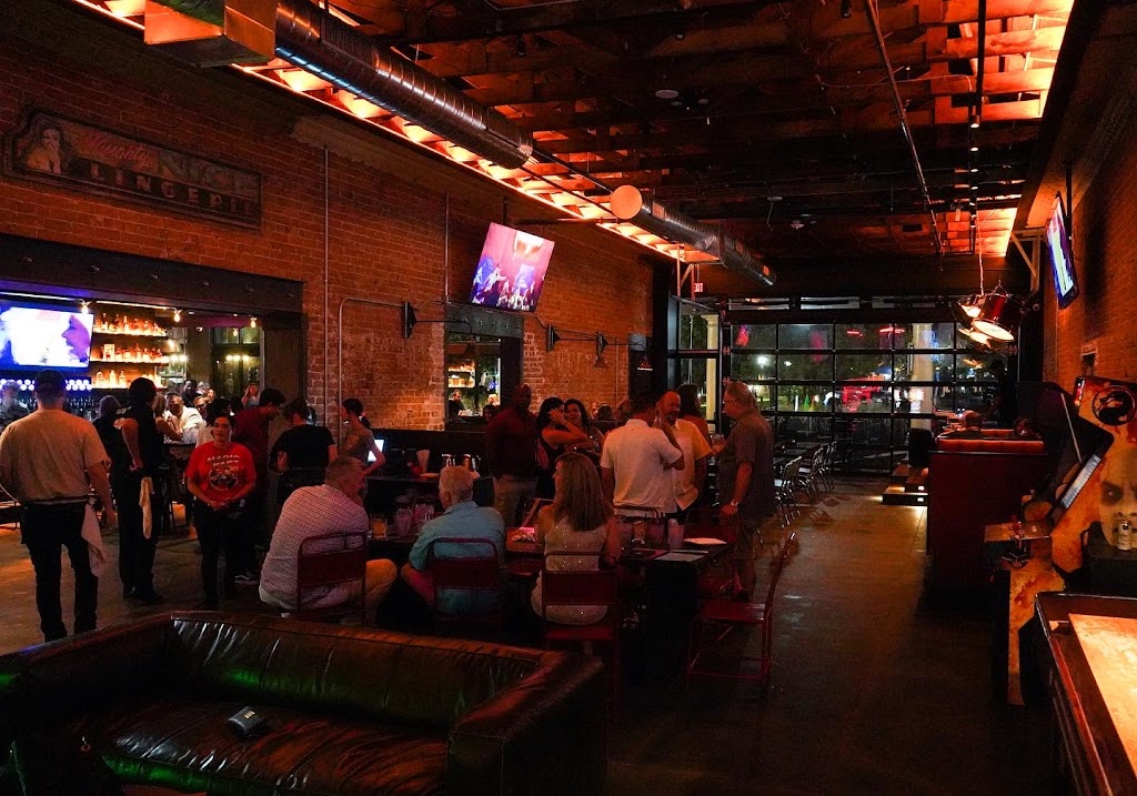 Uncommon Chandler | restaurant | 1 E Boston St, Chandler, AZ 85225, USA | 4808019901 OR +1 480-801-9901