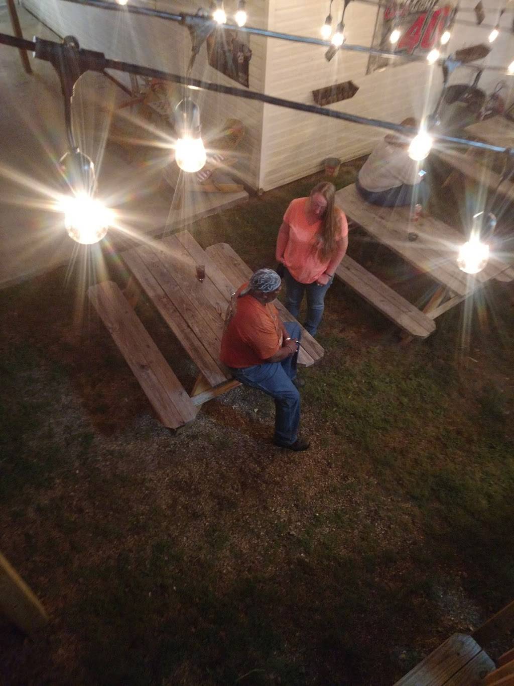 Shirleys Neighborhood Tavern | restaurant | 321 W Main St, Carterville, MO 64835, USA | 4177170516 OR +1 417-717-0516