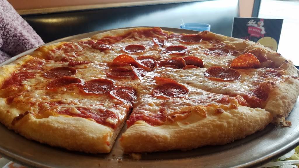 Racanellis New York Pizzeria | restaurant | 8161 Big Bend Blvd, Webster Groves, MO 63119, USA | 3149631111 OR +1 314-963-1111