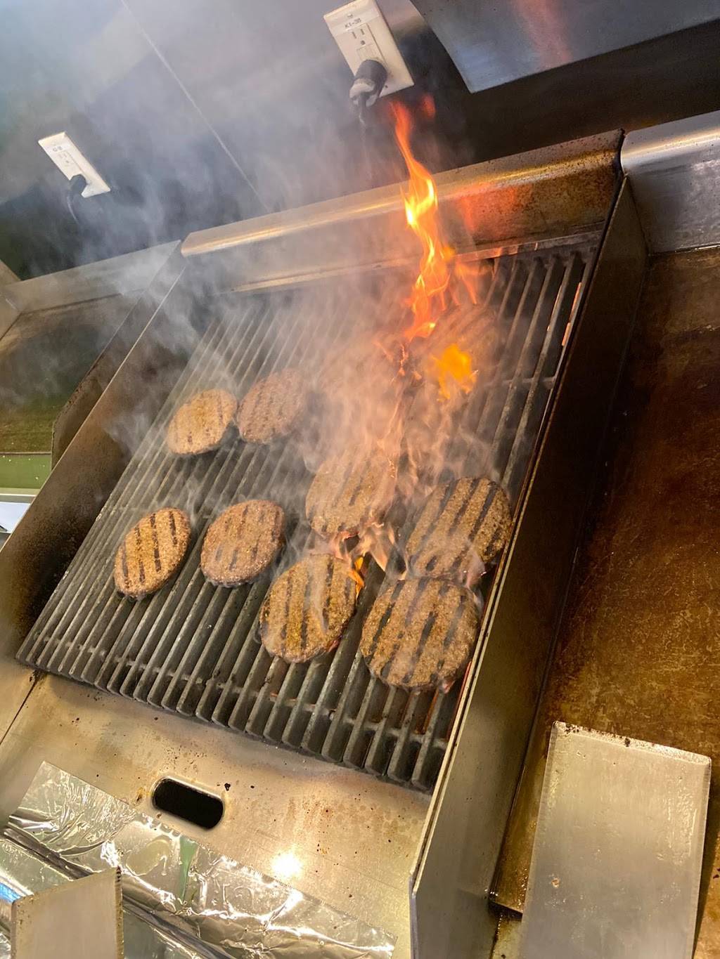 Kato Burger Pit | restaurant | 1633 Monks Ave #150, Mankato, MN 56001, USA | 5073821923 OR +1 507-382-1923