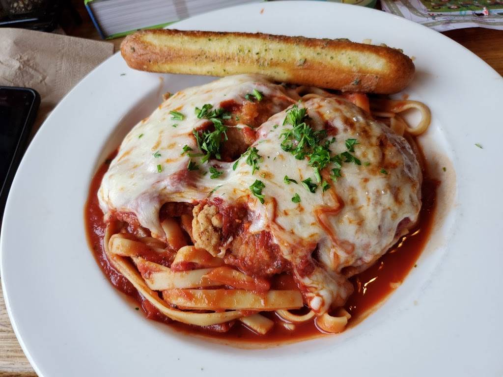 Applebees Grill + Bar | restaurant | 8043 Dani Dr, Fort Myers, FL 33912, USA | 2399395569 OR +1 239-939-5569