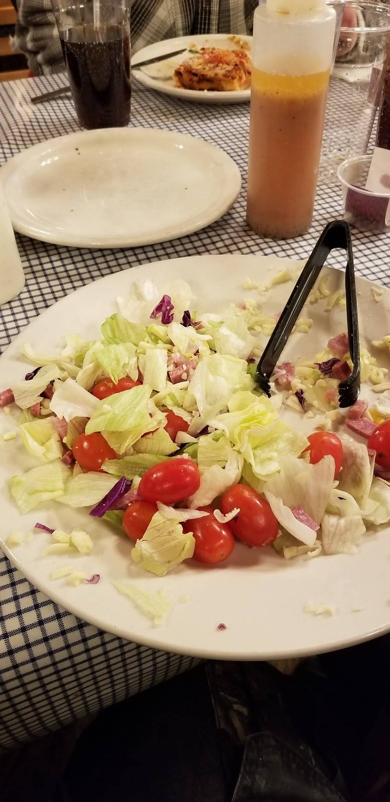 Nikis Pizza | restaurant | 735 Beaubien St, Detroit, MI 48226, USA | 3139614303 OR +1 313-961-4303