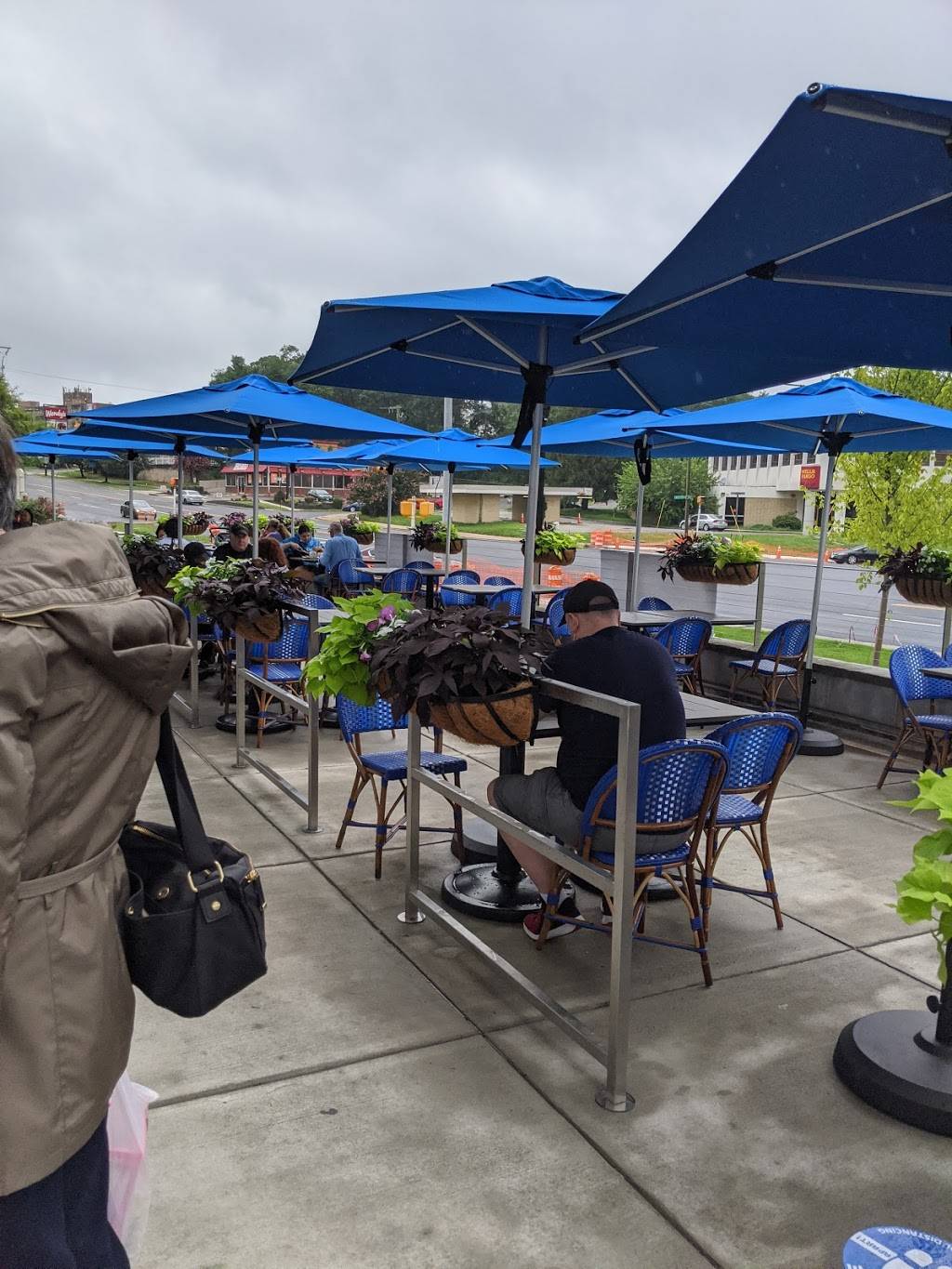 Silver Diner - Alexandria | restaurant | 4630 King St Unit A3, Alexandria, VA 22302, USA | 7037899251 OR +1 703-789-9251