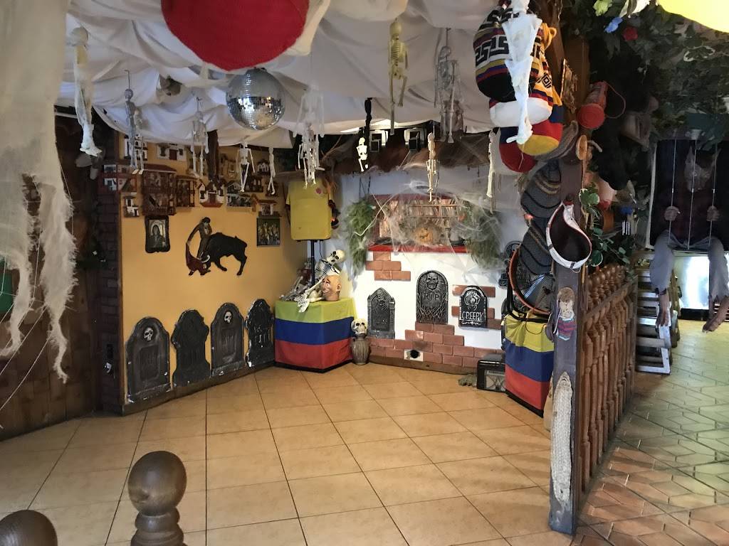 Mi Tierra | restaurant | 5883 Summer Ave, Memphis, TN 38134, USA | 9013719990 OR +1 901-371-9990