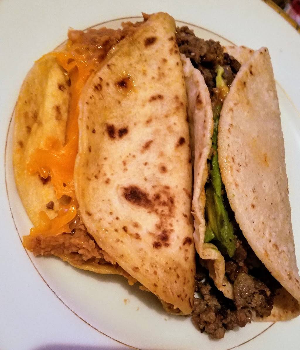 La Fiesta De Jalisco | restaurant | 7712, San Antonio, TX 78227, USA | 2105490100 OR +1 210-549-0100