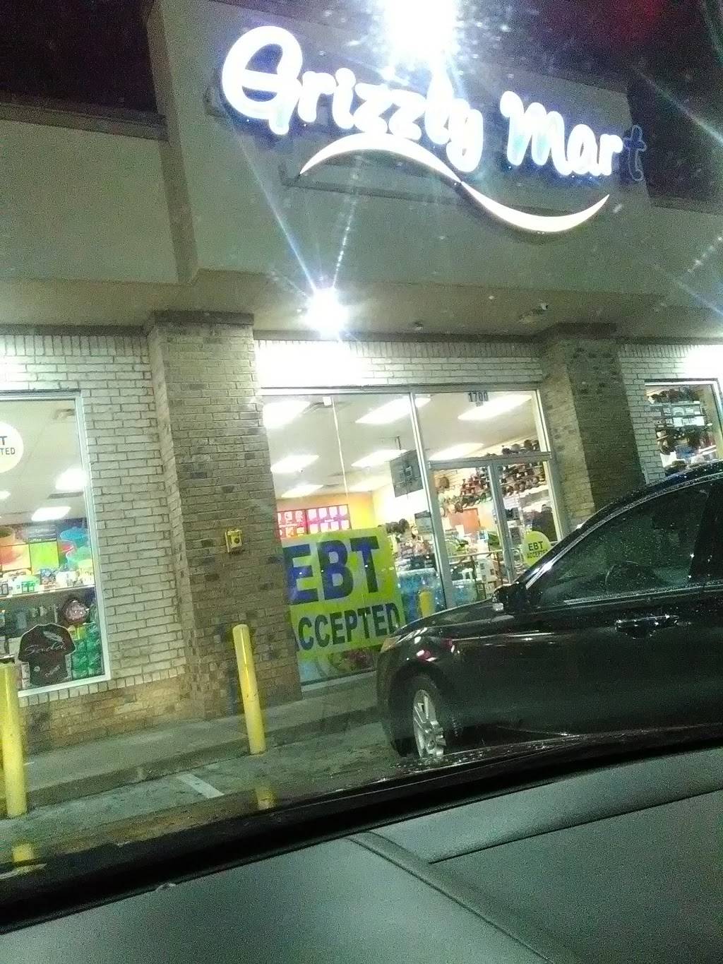 Grizzly Mart | restaurant | 1700 E Holmes Rd, Memphis, TN 38116, USA | 9013323300 OR +1 901-332-3300