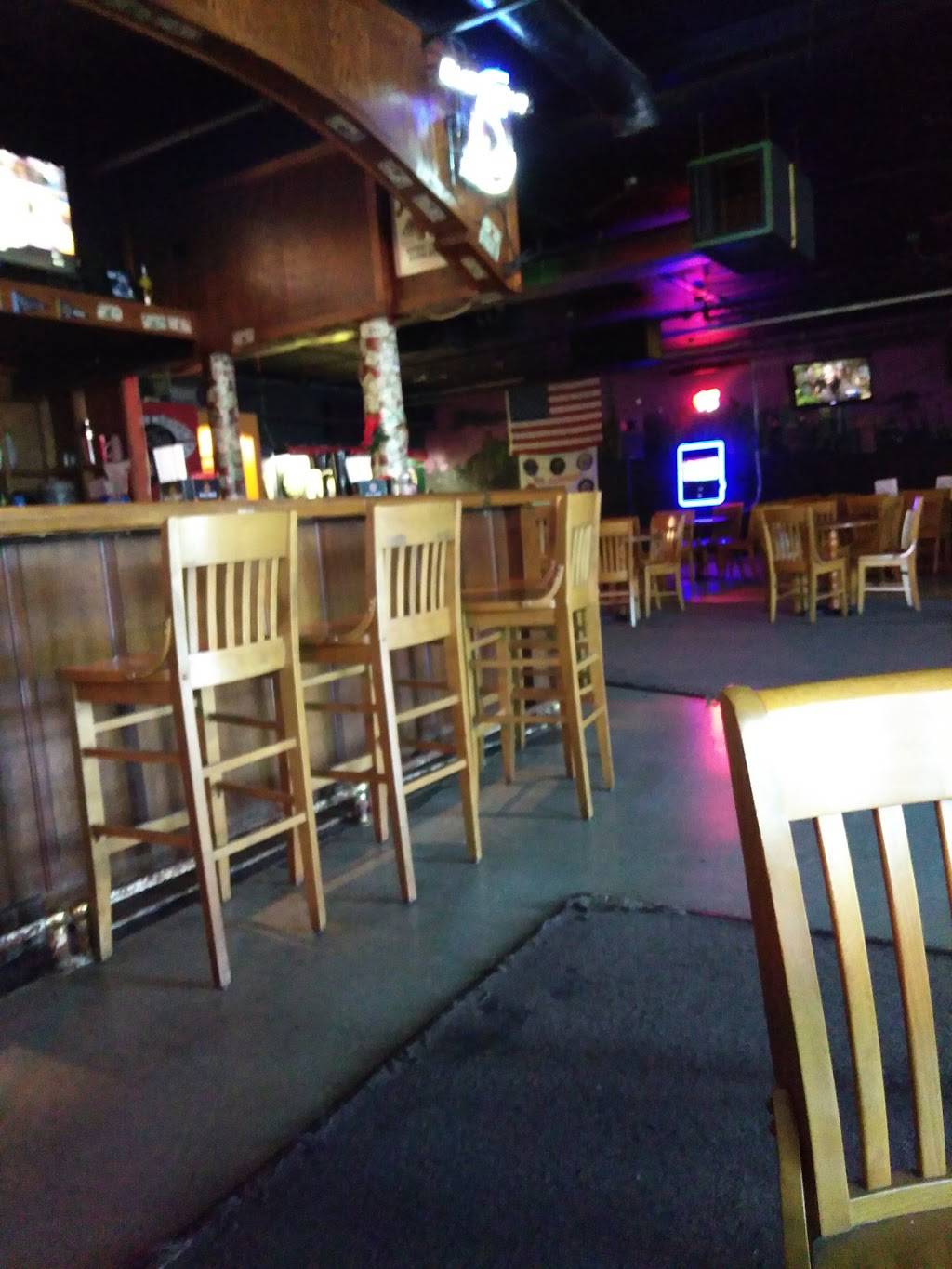 Krazy Daves | night club | 2340, 2817, Del Rio Pl, Louisville, KY 40220, USA | 5024582824 OR +1 502-458-2824