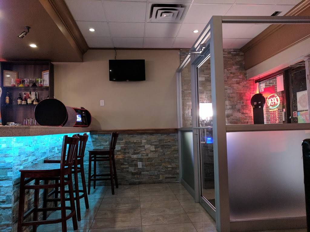 Walters Bar & Chinese Food Delivery Brampton | restaurant | 305 Charolais Blvd, Brampton, ON L6Y 2R2, Canada | 9054543720 OR +1 905-454-3720
