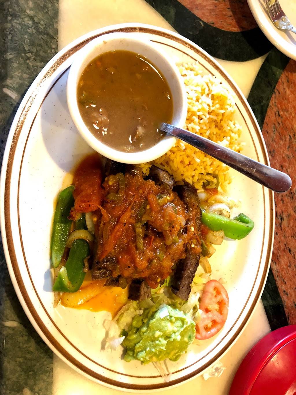 Casa Tapatia Mexican Restaurant & Bar | restaurant | 145 I-10 Frontage Rd, Beaumont, TX 77707, USA | 4098320848 OR +1 409-832-0848