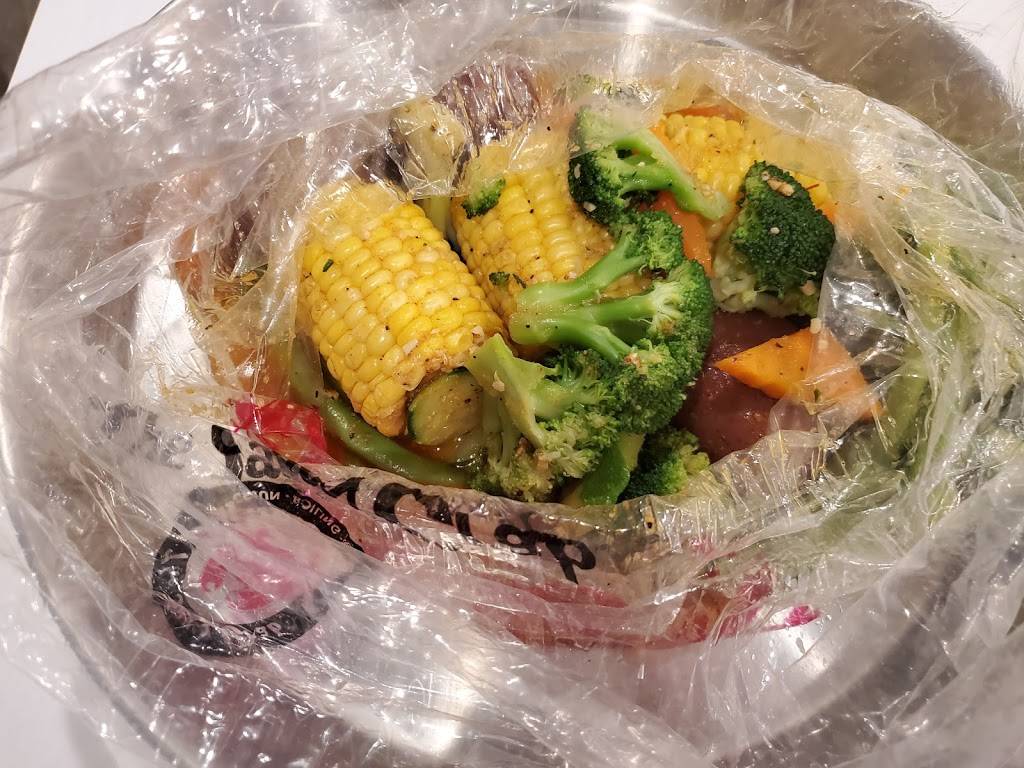 The Saucy Crab | restaurant | 1315 E Armour Rd, Bourbonnais, IL 60914, USA | 8156143595 OR +1 815-614-3595