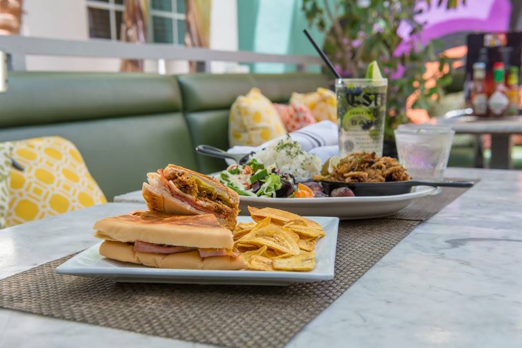 Más Cuba Cafe | night club | 318 20th St, Miami Beach, FL 33139, USA | 3055342270 OR +1 305-534-2270