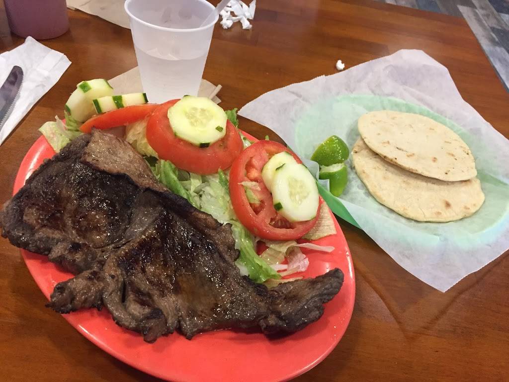 Doña Cecy’s Pupuseria | restaurant | 2002 Veirs Mill Rd, Rockville, MD 20851, USA | 3019787993 OR +1 301-978-7993