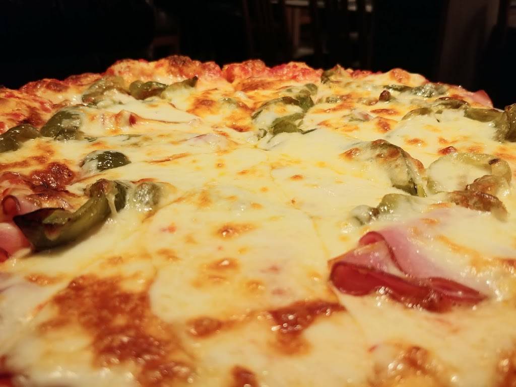 Chi Chis Pizza | restaurant | 23043 Soledad Canyon Rd, Santa Clarita, CA 91350, USA | 6612594040 OR +1 661-259-4040