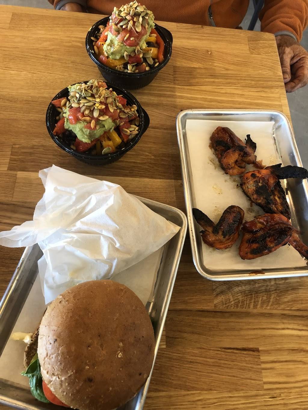 ROOST BACKYARD GRILL | restaurant | 800 W Whitestone Blvd, Cedar Park, TX 78613, USA | 5122438509 OR +1 512-243-8509