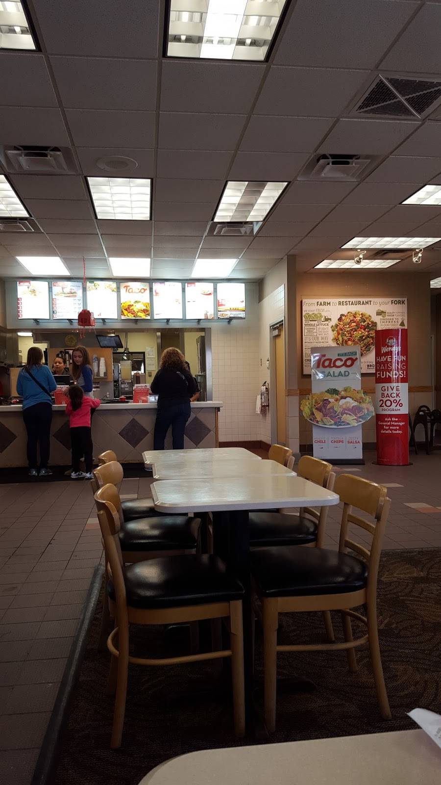 Wendys | restaurant | 1362 South St #12, Fox Lake, IL 60020, USA | 8479739581 OR +1 847-973-9581