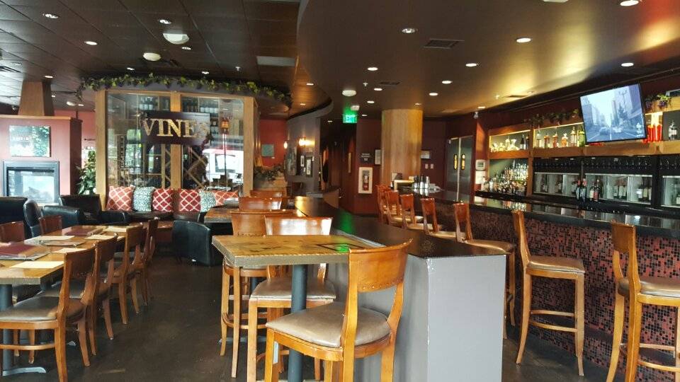 Vines Wine Bar and Bistro | restaurant | 19501 Mainstreet, Parker, CO 80138, USA | 3037368463 OR +1 303-736-8463