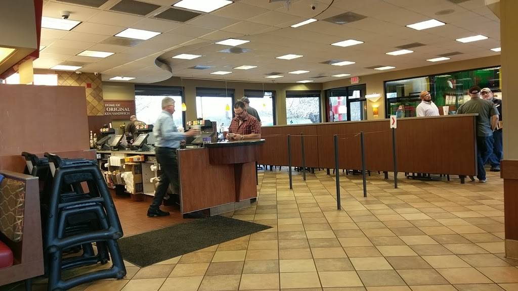 Chick-fil-A | restaurant | 4003 Wards Rd, Lynchburg, VA 24502, USA | 4342392557 OR +1 434-239-2557