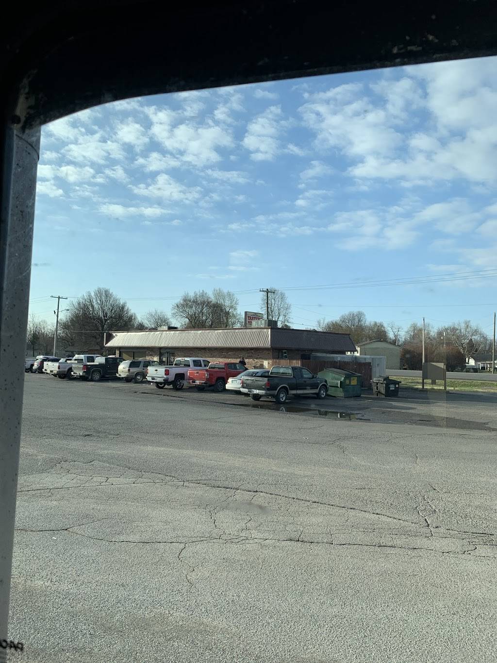 Tasters Restaurant | restaurant | 25 Villa Shopping Ctr, New Madrid, MO 63869, USA | 5737482044 OR +1 573-748-2044