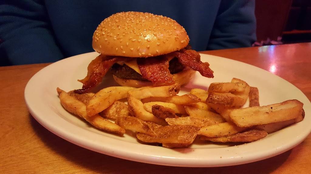 Texas Roadhouse | restaurant | 270 S Marlin Dr, Greenwood, IN 46142, USA | 3178598800 OR +1 317-859-8800