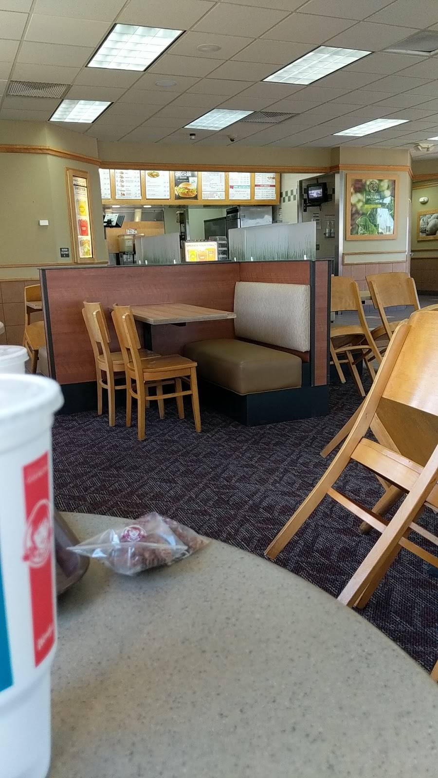 Wendys | restaurant | 14180 SW 8th St, Miami, FL 33184, USA | 3052072696 OR +1 305-207-2696