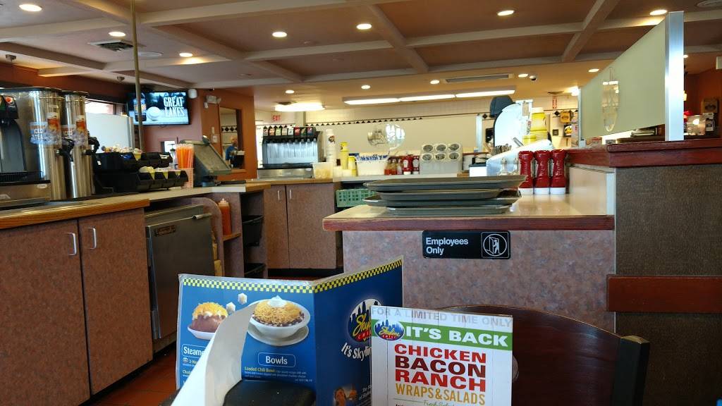 Skyline Chili | restaurant | 9115 Winton Rd, Cincinnati, OH 45231, USA | 5139314008 OR +1 513-931-4008