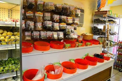 Linda Vista Market | restaurant | 2187 Ulric St, San Diego, CA 92111, USA | 8585656469 OR +1 858-565-6469