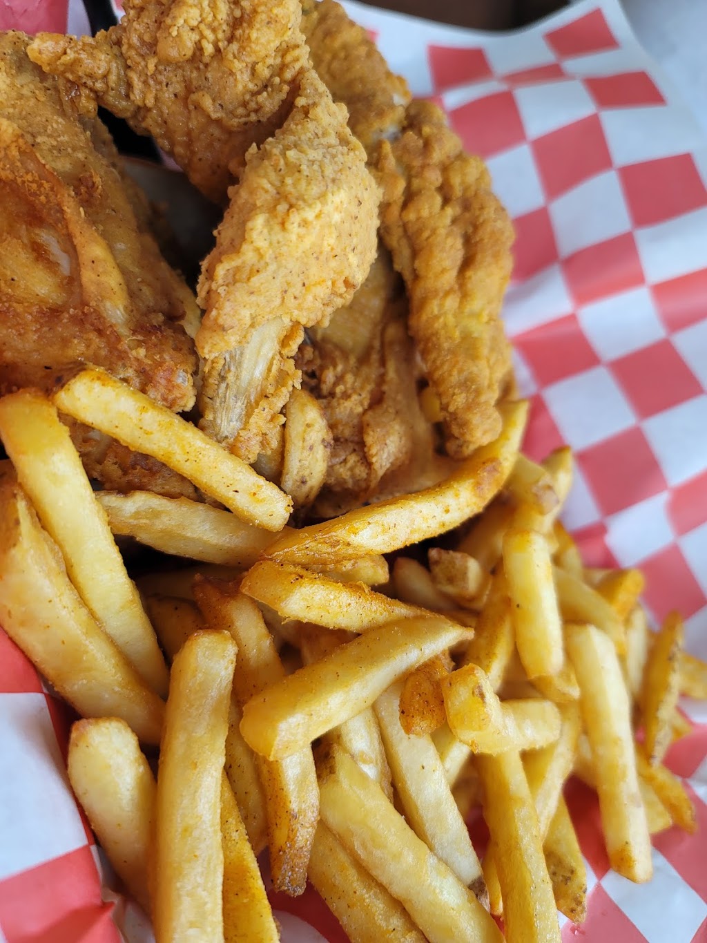 Champys Famous Fried Chicken | restaurant | 27080 US-98, Daphne, AL 36526, USA | 2516211666 OR +1 251-621-1666