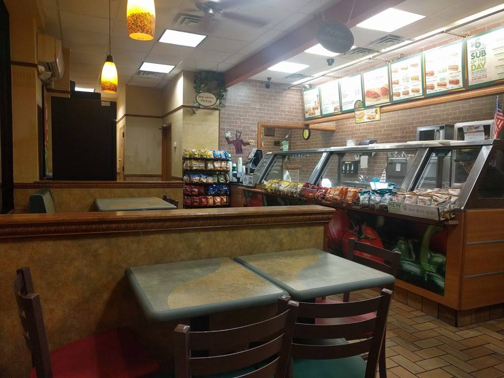 Subway | restaurant | 2851 Garden St, Titusville, FL 32796, USA | 3212642229 OR +1 321-264-2229