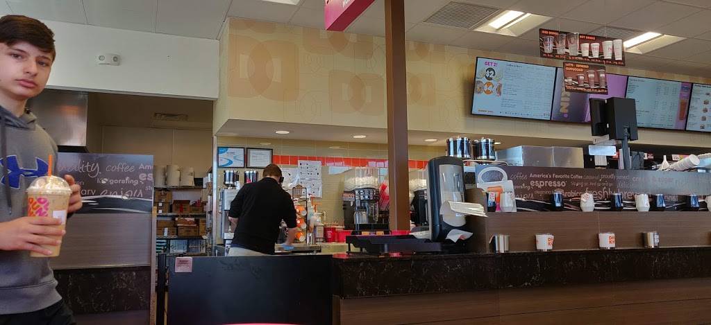 Dunkin | bakery | 2480 WI-138 Suite A, Stoughton, WI 53589, USA | 6082082003 OR +1 608-208-2003