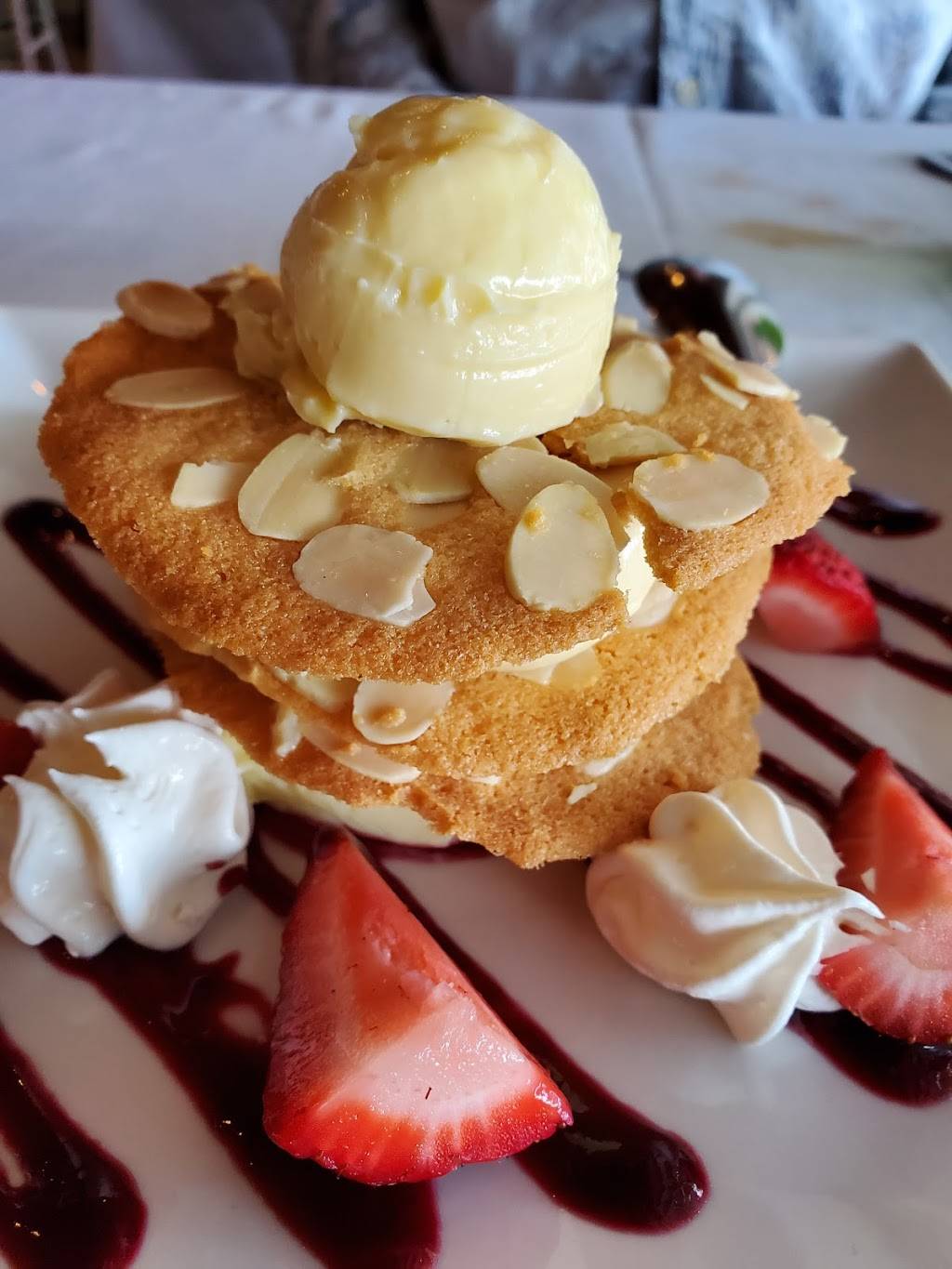 Old Captiva House | restaurant | 15951 Captiva Dr, Captiva, FL 33924, USA | 2394725161 OR +1 239-472-5161