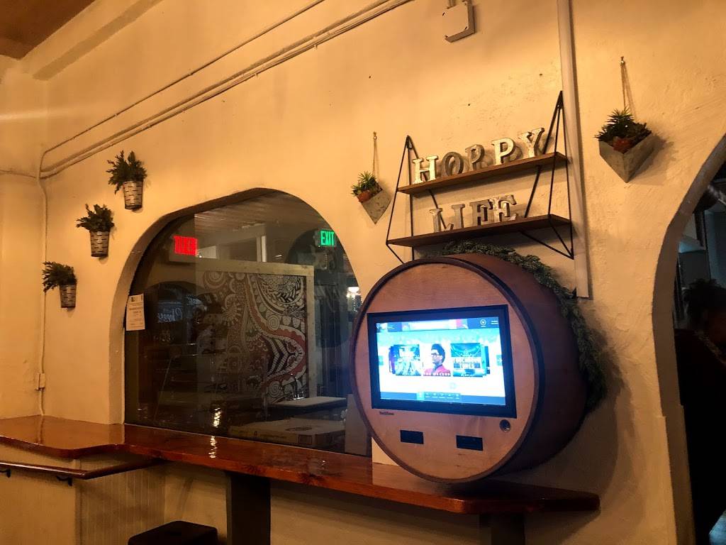 Wolf Branch Brewing - Mount Dora | restaurant | 100 E 4th Ave, Mt Dora, FL 32757, USA | 4072761510 OR +1 407-276-1510