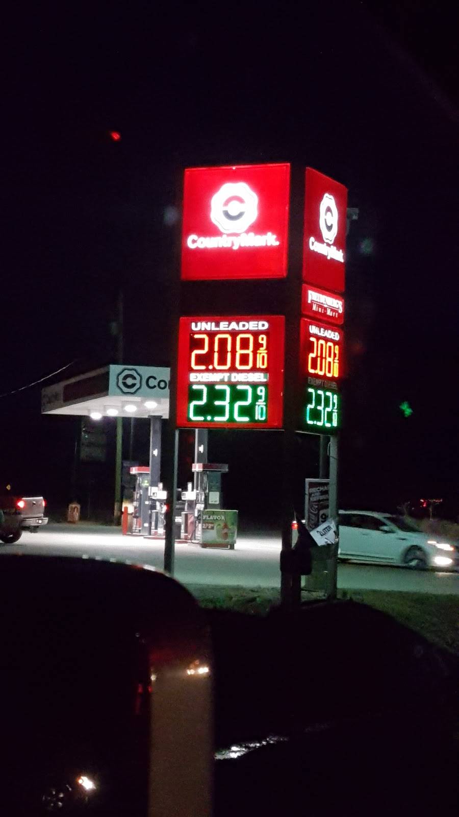 Freudenbergs Mini Mart | restaurant | 10922 IN-57, Elberfeld, IN 47613, USA | 8129833200 OR +1 812-983-3200