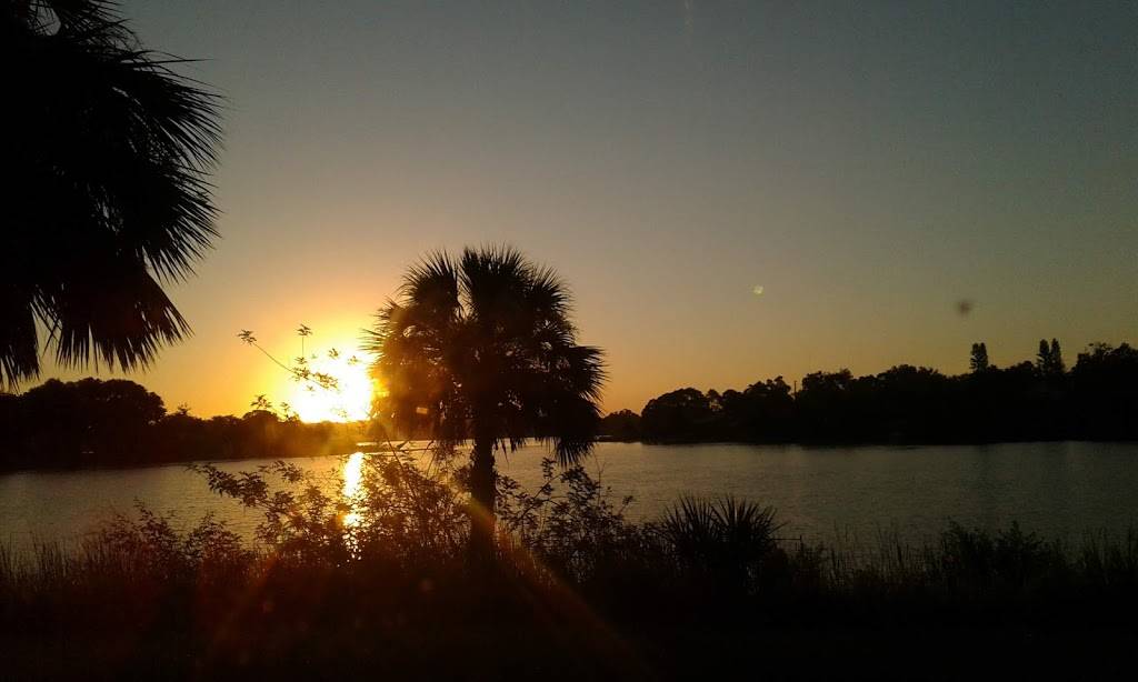 Wesleys Concessions | restaurant | 999 Ave H NE, Winter Haven, FL 33881, USA | 8632975000 OR +1 863-297-5000