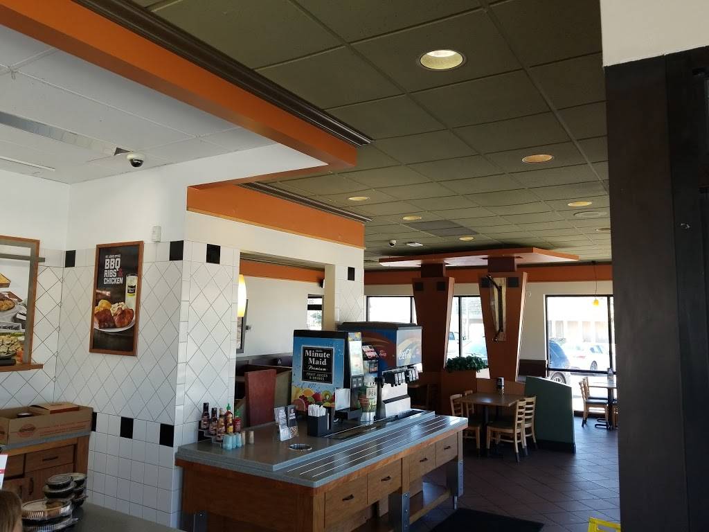 Boston Market | restaurant | 3511 S 27th St, Milwaukee, WI 53221, USA | 4146716200 OR +1 414-671-6200