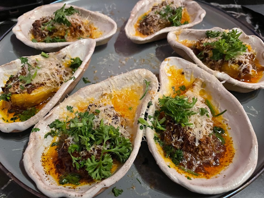 Hungry Eyes | restaurant | 4206 Magazine St, New Orleans, LA 70115, USA | 5047660054 OR +1 504-766-0054