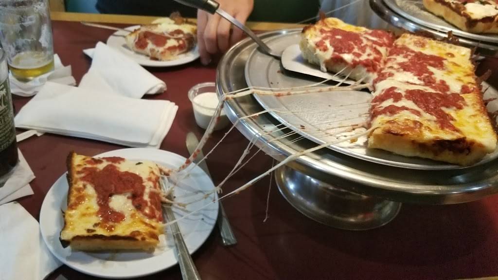 G. Willies Bar & Grill | restaurant | 31230 Harper Ave, St Clair Shores, MI 48082, USA | 5862937100 OR +1 586-293-7100