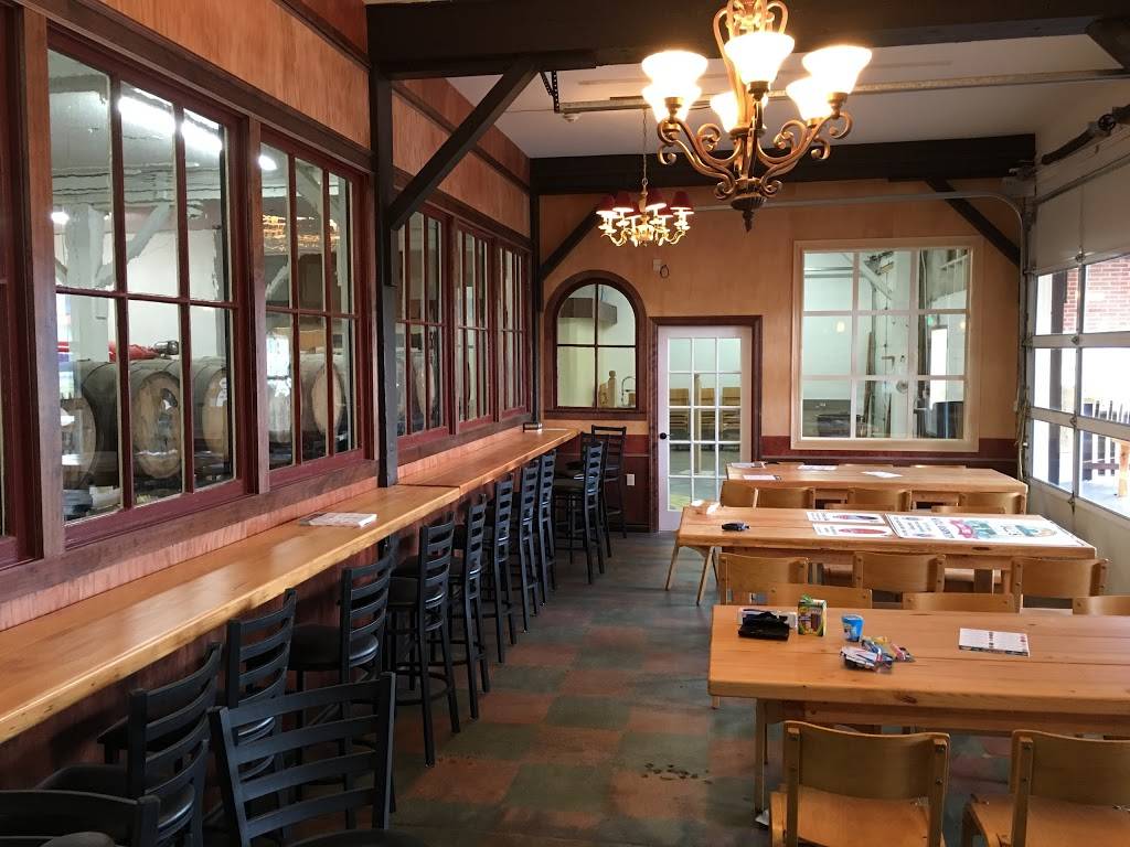 Hales Barrelhouse | restaurant | 1509 N Wycoff Ave, Bremerton, WA 98312, USA | 3609323502 OR +1 360-932-3502