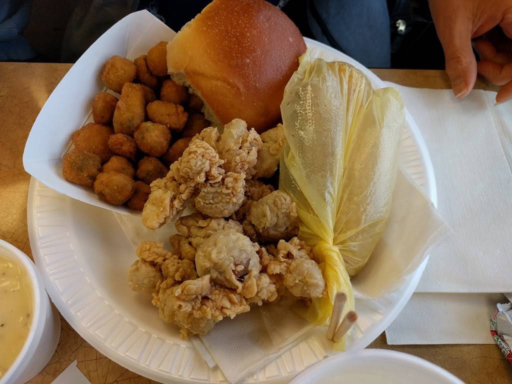 Chicken Express | restaurant | 42 US-87, Comfort, TX 78013, USA | 8309952750 OR +1 830-995-2750